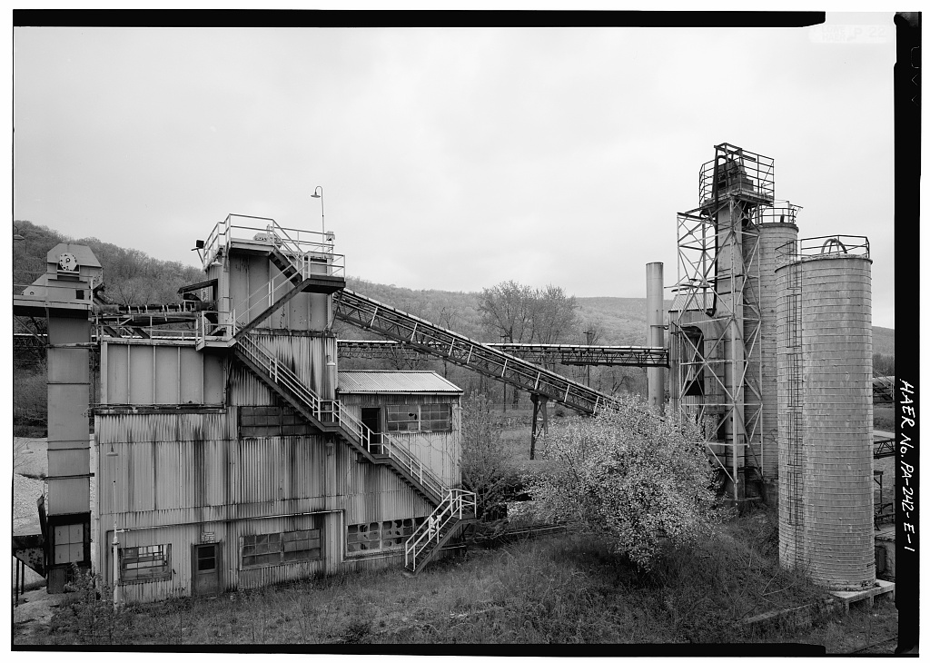 Harbison-Walker rotary dryer and storage silos